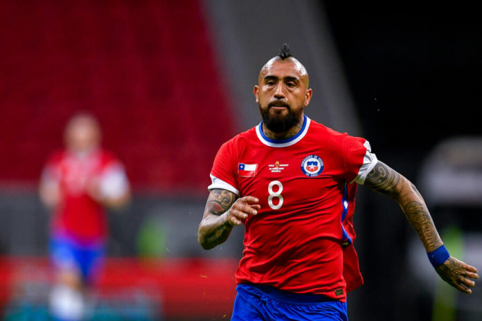 Arturo Vidal no viajará a Lima