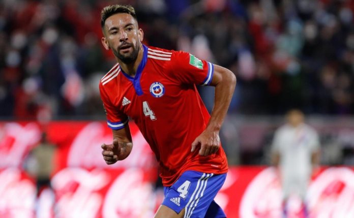 Isla vuelve con todo a los entrenamientos de La Roja