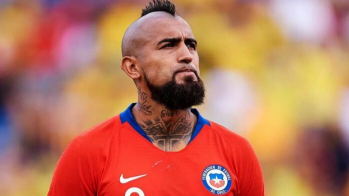 Arturo Vidal avisa que seguirá jugando por Chile