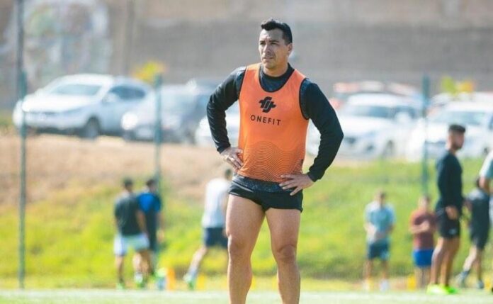 OFICIAL: Esteban Paredes vuelve al fútbol profesional